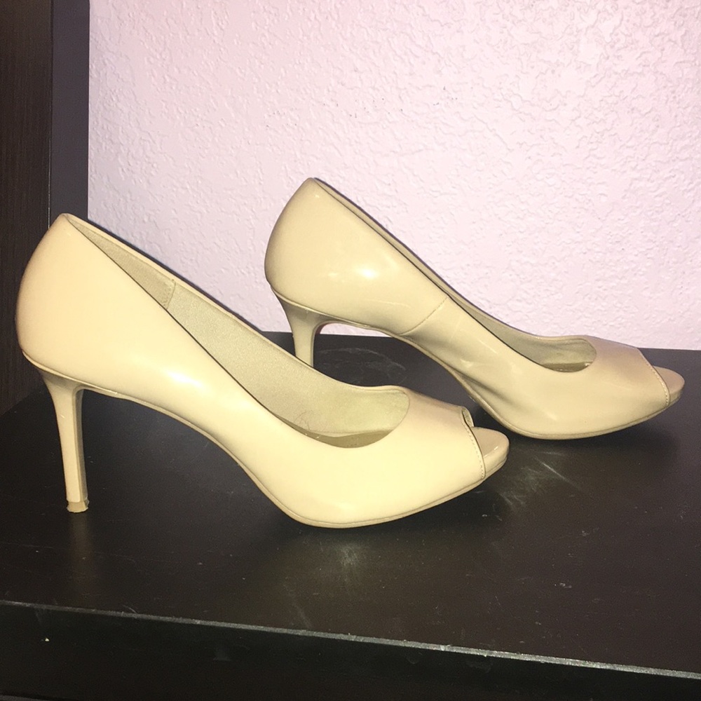 Tan professional Heels